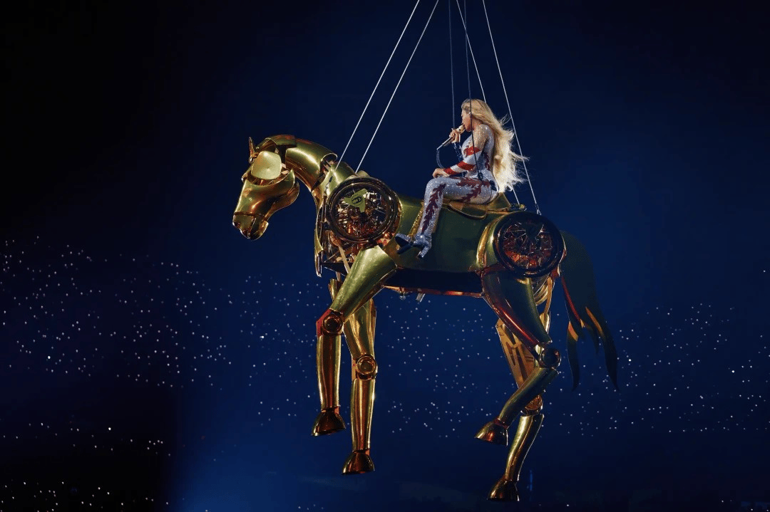 Beyoncé Trades Car for a Gold Horse on Cowboy Carter Tour