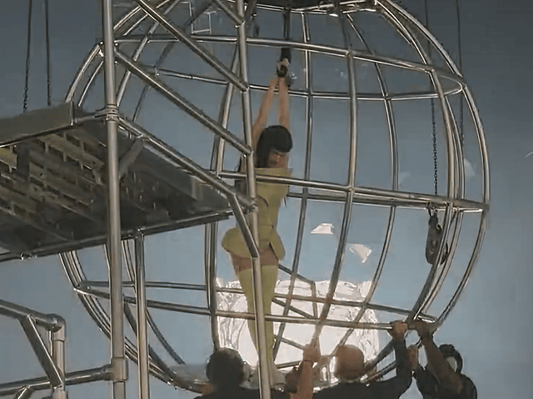 Katy Perry Gets Stuck Mid-Air in Concert Sphere Mishap