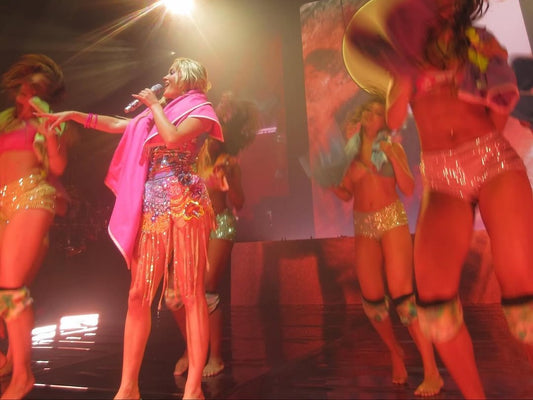 Fan Joins Zara Larsson On Stage in Amsterdam and Surprises Everyone With Perfect Moves